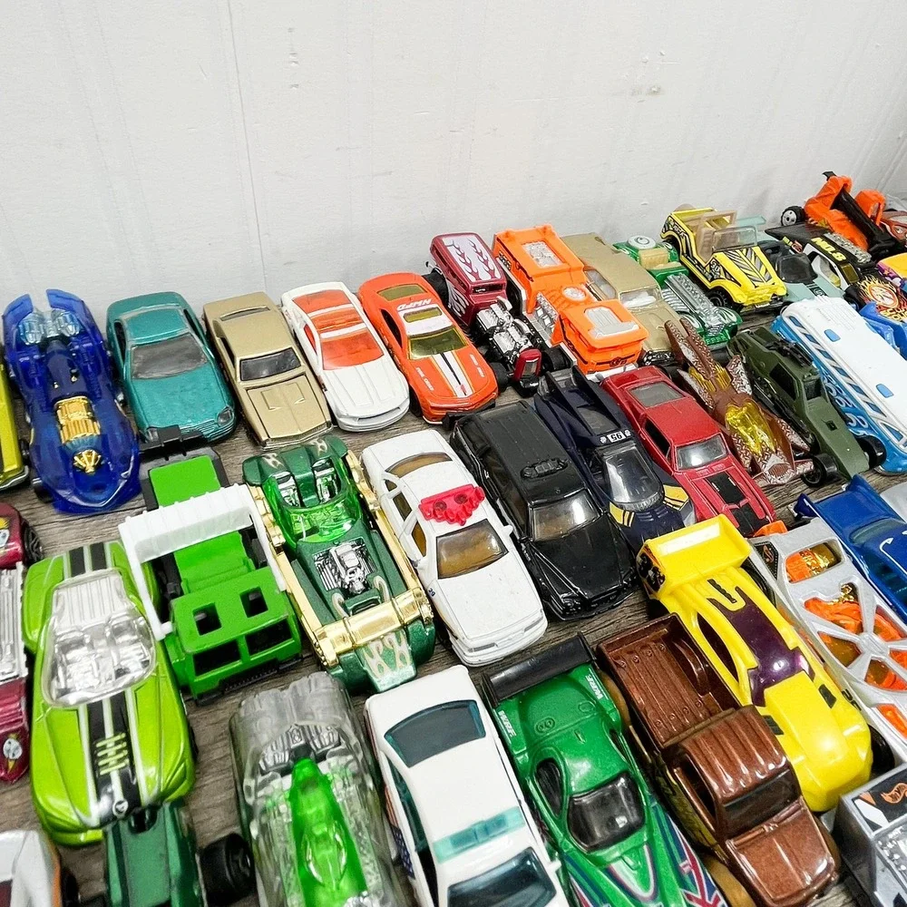 Mixed Lot‎ of 150 Hot Wheels Matchbox Die Cast Cars Trucks Planes Multi Color
